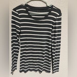 GAP Black & White Striped Long-Sleeve Scoop Neck Top Small